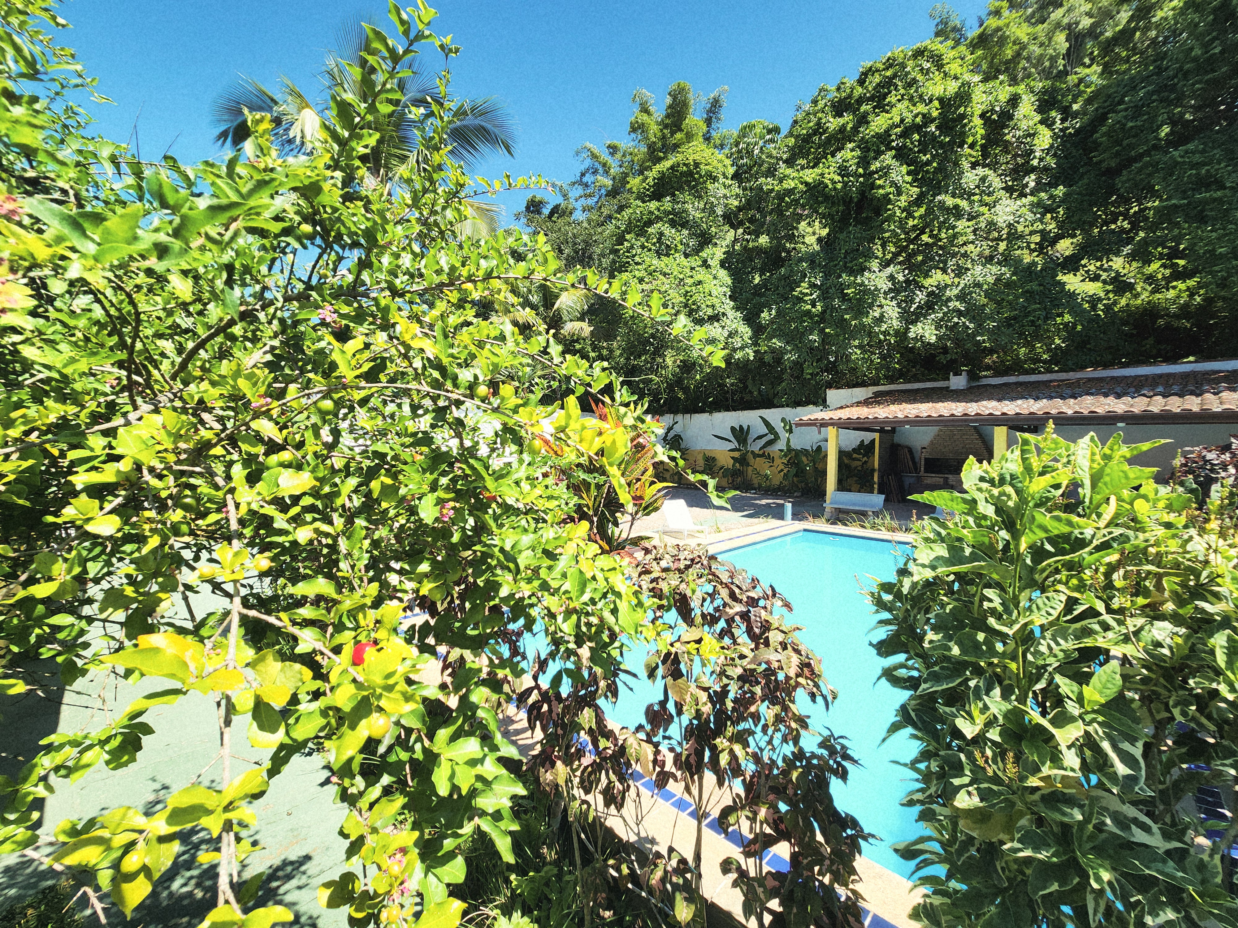 Piscina da Pousada Viva Ubatuba