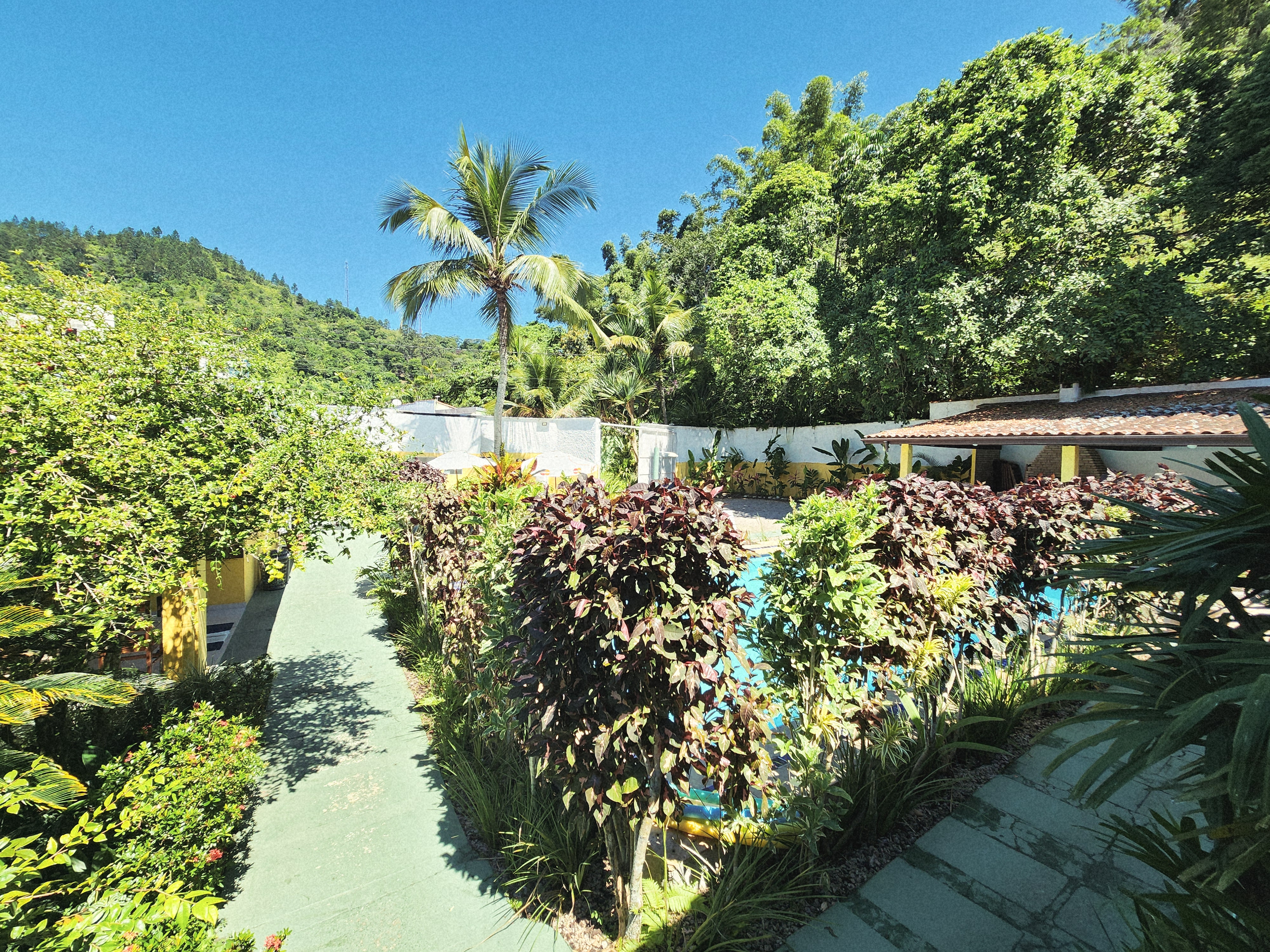 Piscina da Pousada Viva Ubatuba